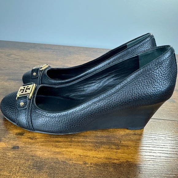 Tory Burch Natalya Pebbled Leather Wedge Heels Black Size‎ 7.5 - Picture 2 of 10